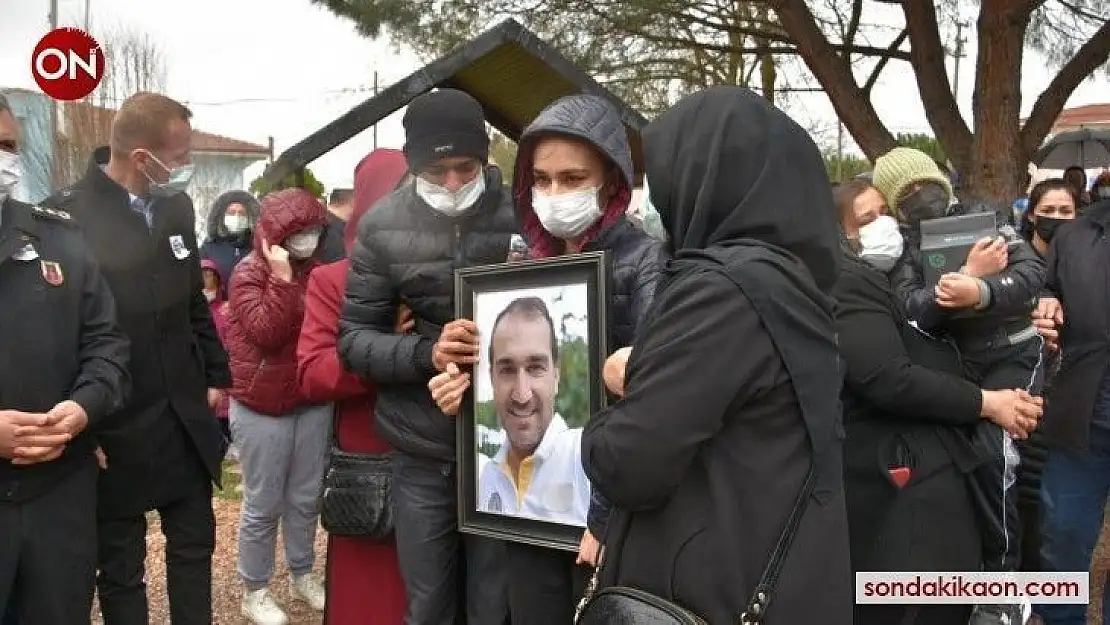 Kazada hayatını kaybeden ambulans sürücüsü Tezcan Tekin defnedildi