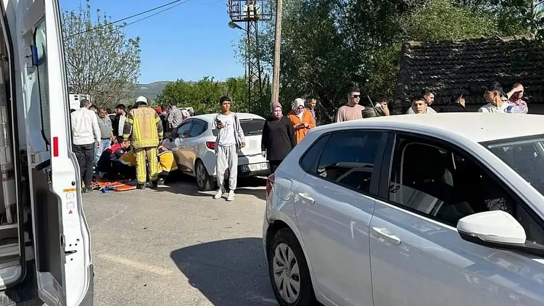 Kazada yola savrulan motosiklettekilere ikinci araç çarptı: 1 ölü, 2 yaralı