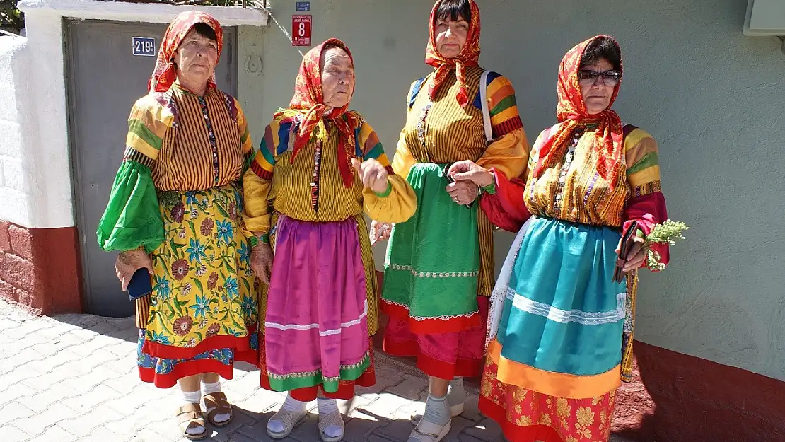 Kazaklar doğdukları Manyas'ta hasret giderdiler