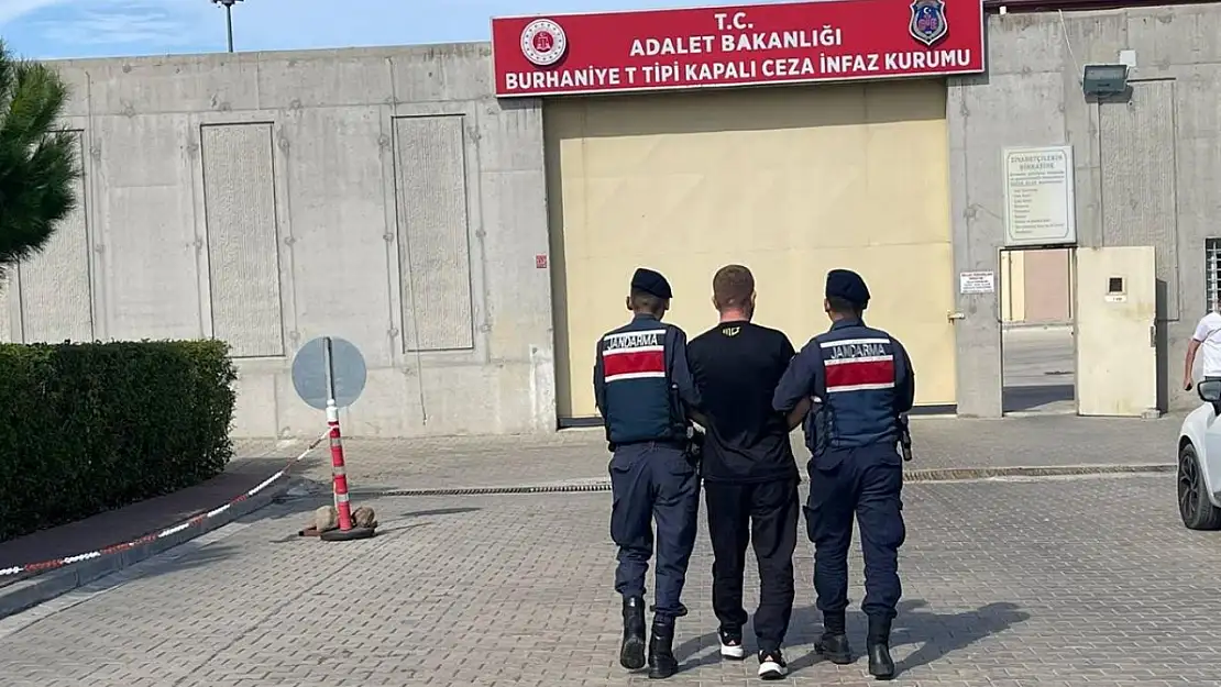 Kesinleşmiş hapis cezası bulunan kişi kordon sefası yapacakken jandarmaya yakalandı