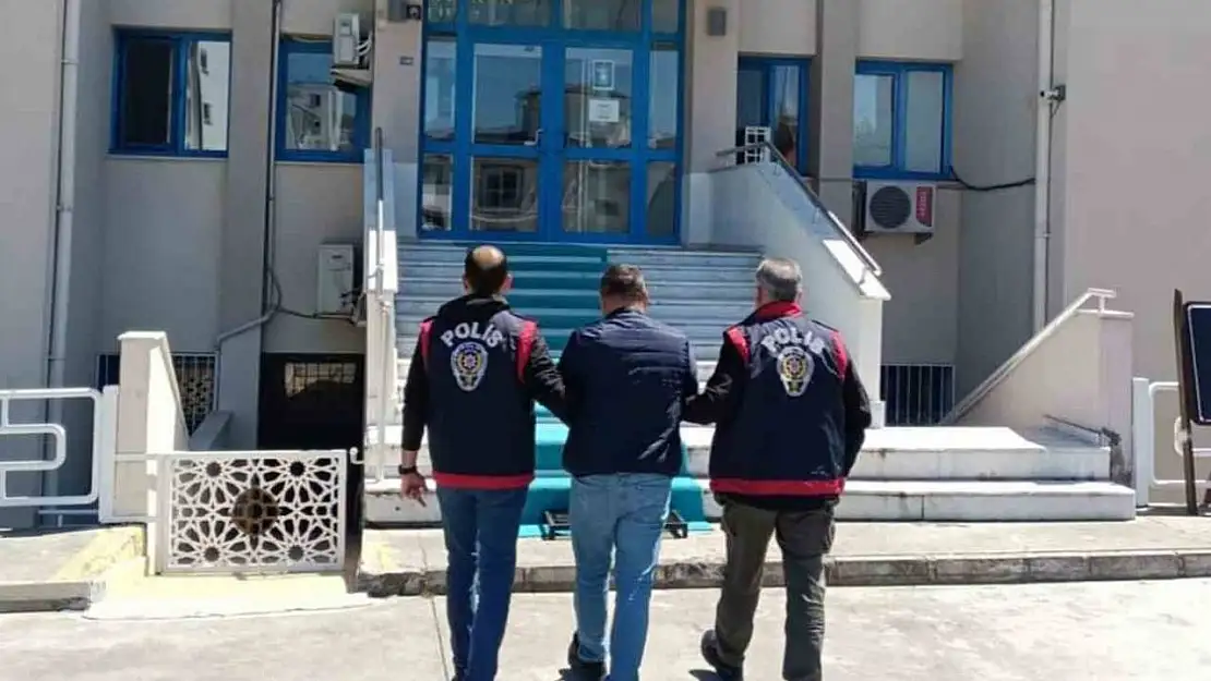 Kesinleşmiş hapis cezası bulunan 2 kişi yakalandı