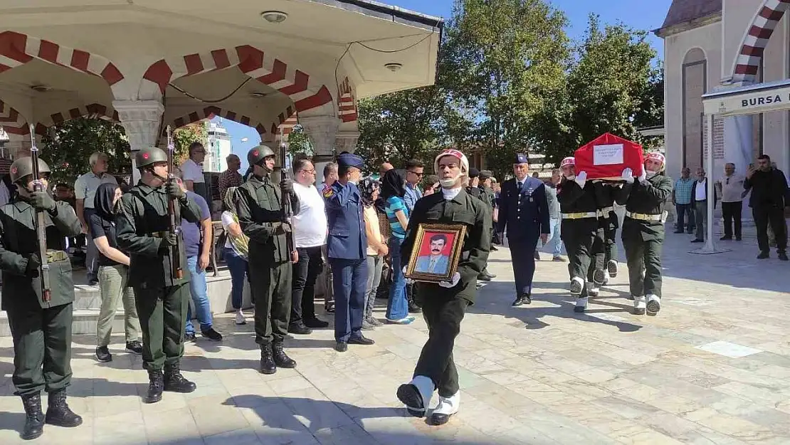 Kıbrıs gazisi askeri törenle uğurlandı