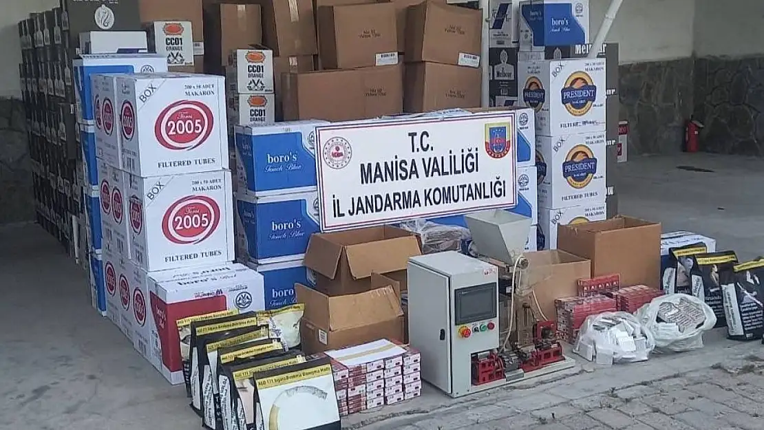 Kırkağaç'ta 2 milyon 137 bin 689 adet makaron ele geçirildi