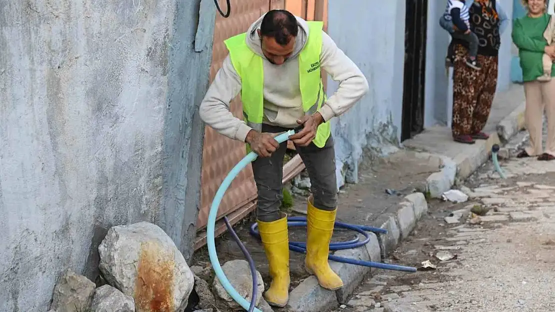 Kırkağaç'ta eski asbestli alt yapılar değiştiriliyor
