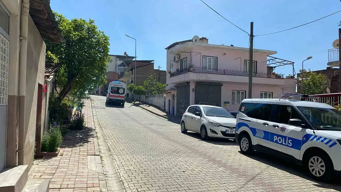 Komşular şüphesinde haklı çıktı, evinde ölü bulundu