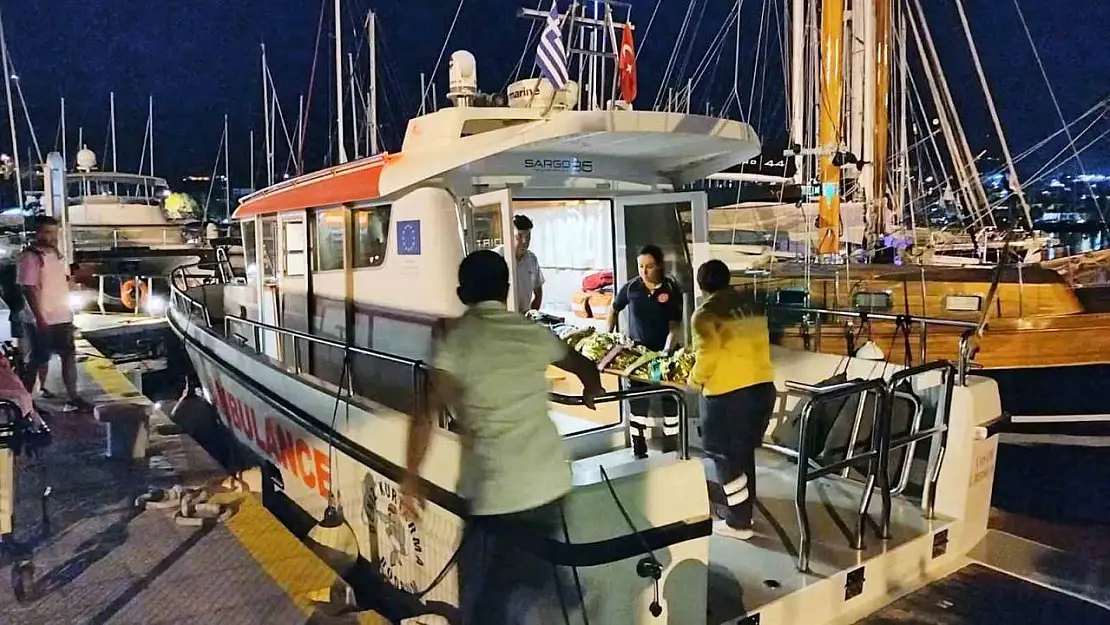 Kos adasında yaralanan çocuk deniz ambulansı ile Bodrum'a getirildi