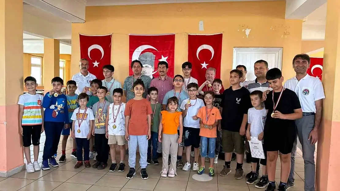 Köyceğiz'de gerçekleşen Satranç Turnuvası'na 72 sporcu katıldı