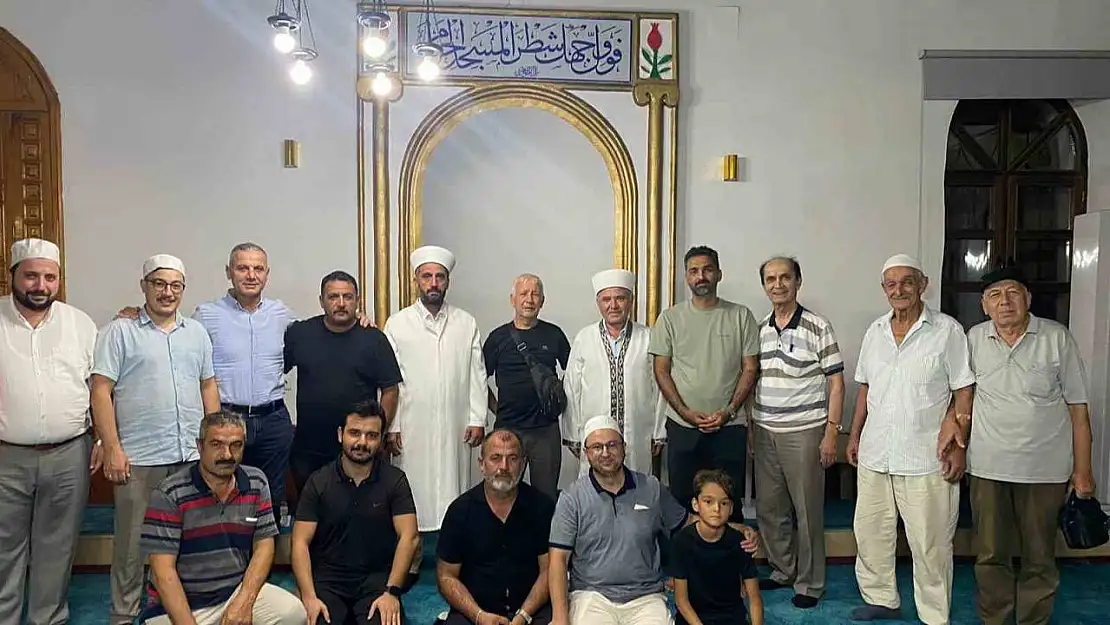 Köyceğiz Hacıbey Camii'nde Mevlid Kandili coşkusu