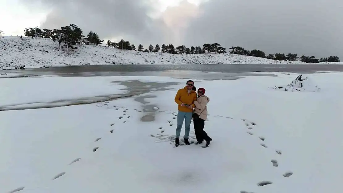 Köyceğiz Sandras Dağı'na yılın ilk karı düştü