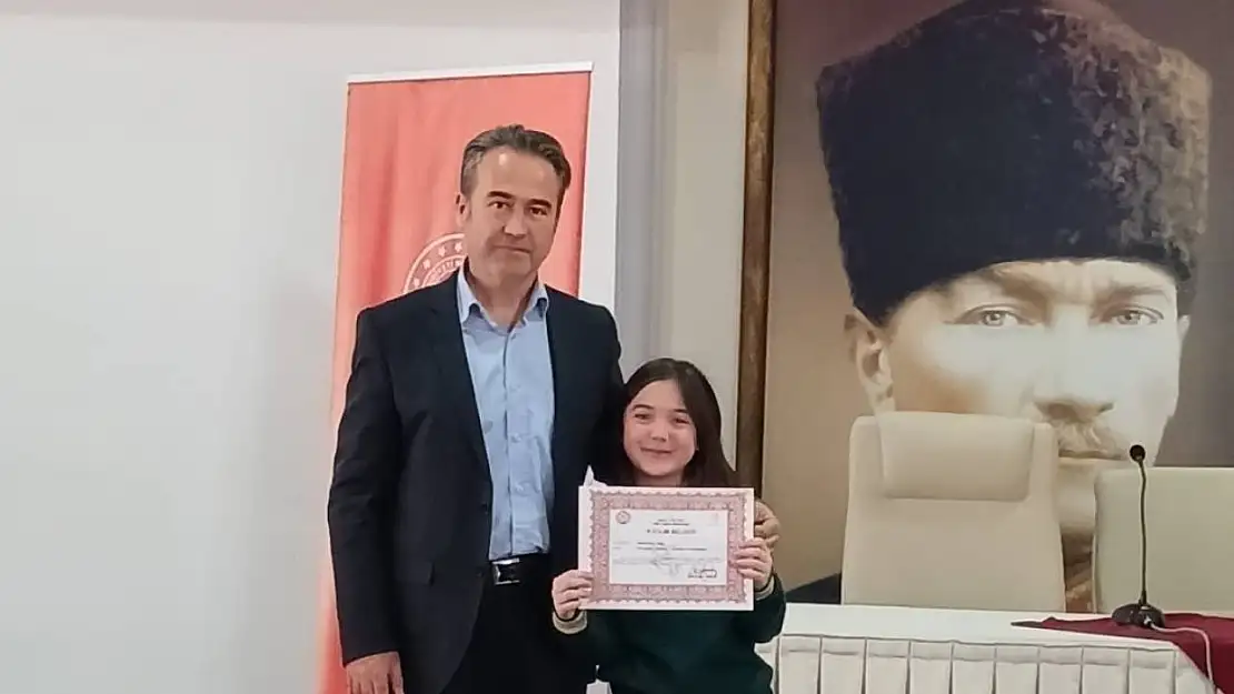 Köyceğizli Eren, İstiklal Marşı'nı güzel okuma yarışmasında birinci oldu
