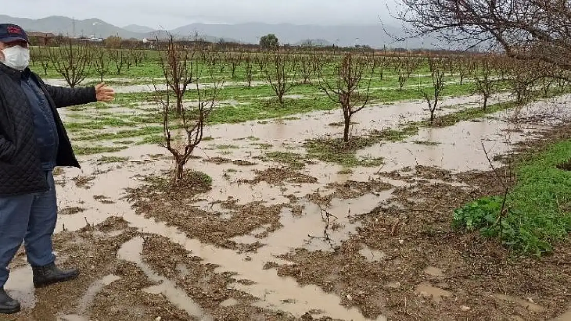 Küçükmenderes Ovası'nda toprak suya doydu