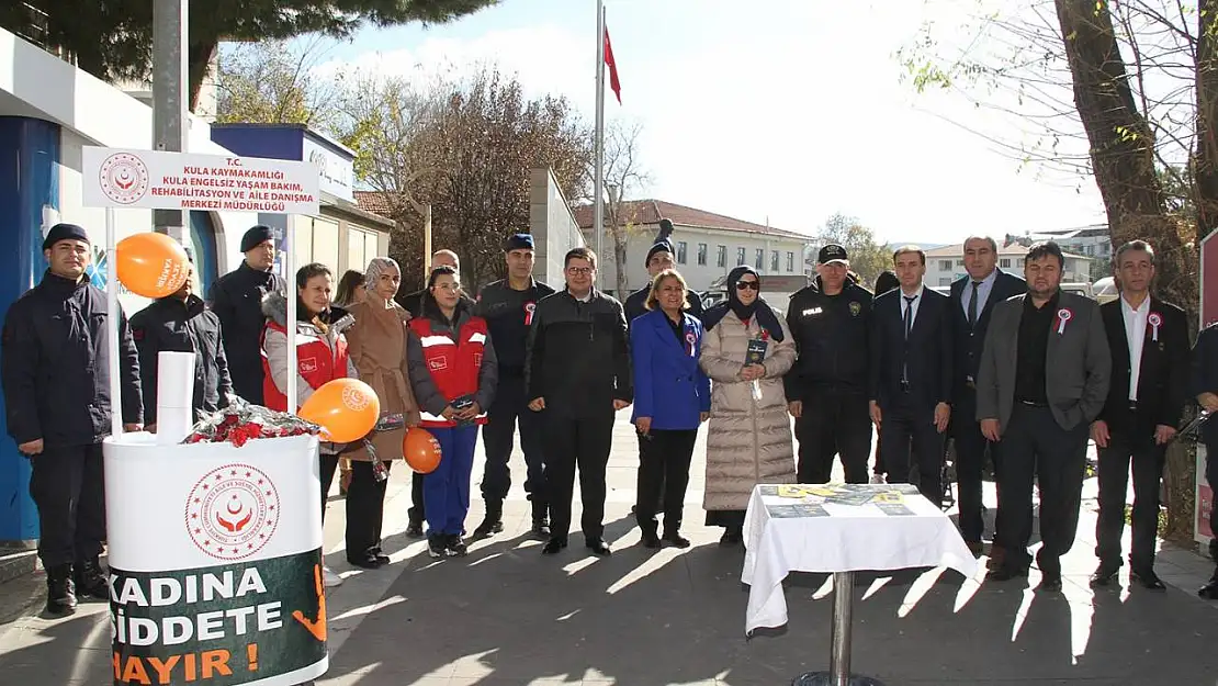 Kula'da Kadına Yönelik Şiddetle Mücadele Günü etkinliği düzenlendi