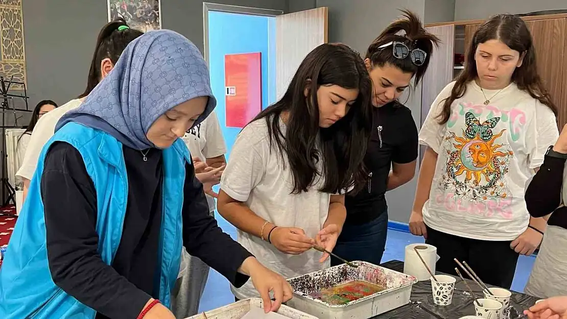 Kula Gençlik Kampı, diyabetli gençleri ve annelerini misafir etti