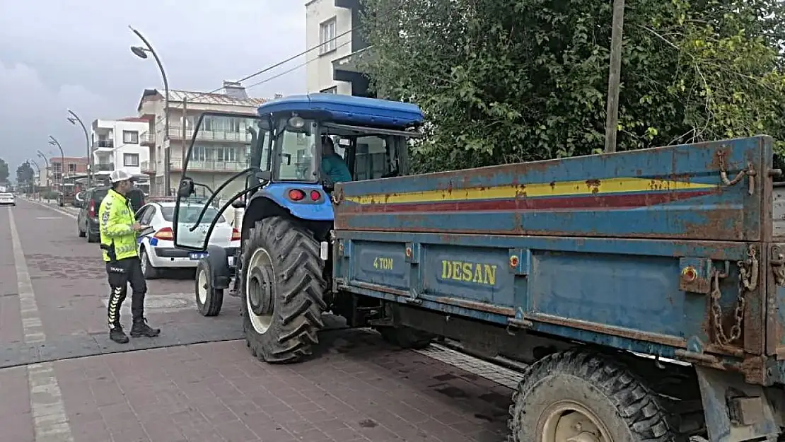 Kurallara uymayan 9 traktör trafikten men edildi