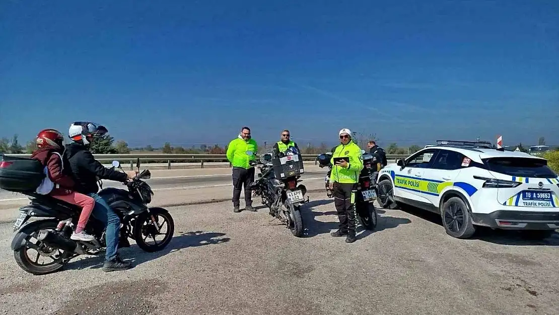 Kurallara uymayan motosikletlilere 52 bin lira ceza