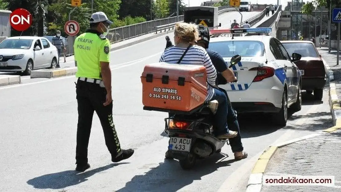 Kurallara uymayan sürücülere ceza kesildi