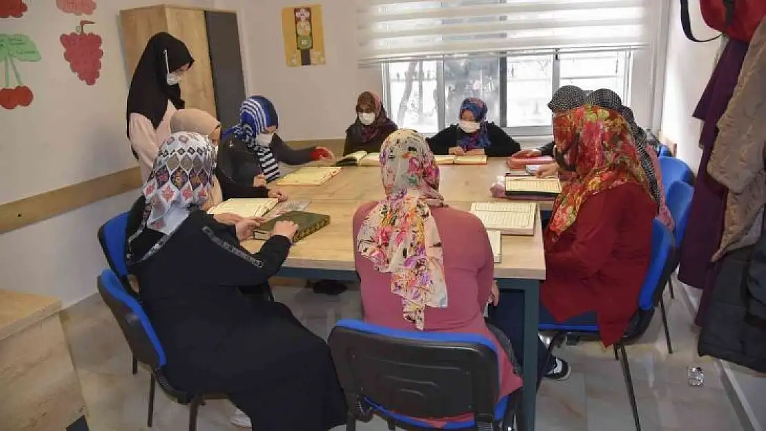 Kursiyerler Tevfikiye Hanım Lokalinden çok memnun