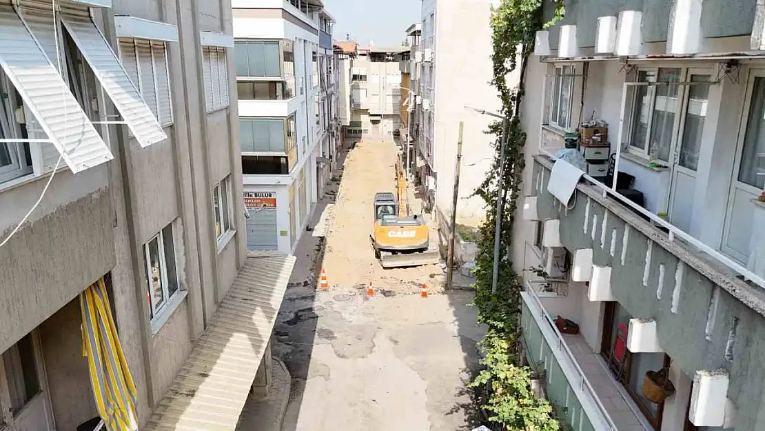 Kurtuluş'ta yol çalışmaları başladı