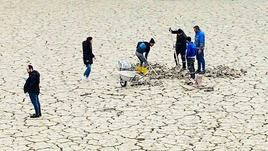 Kuruyan Kolak Gölünün eski ihtişamını kavuşması için harekete geçildi