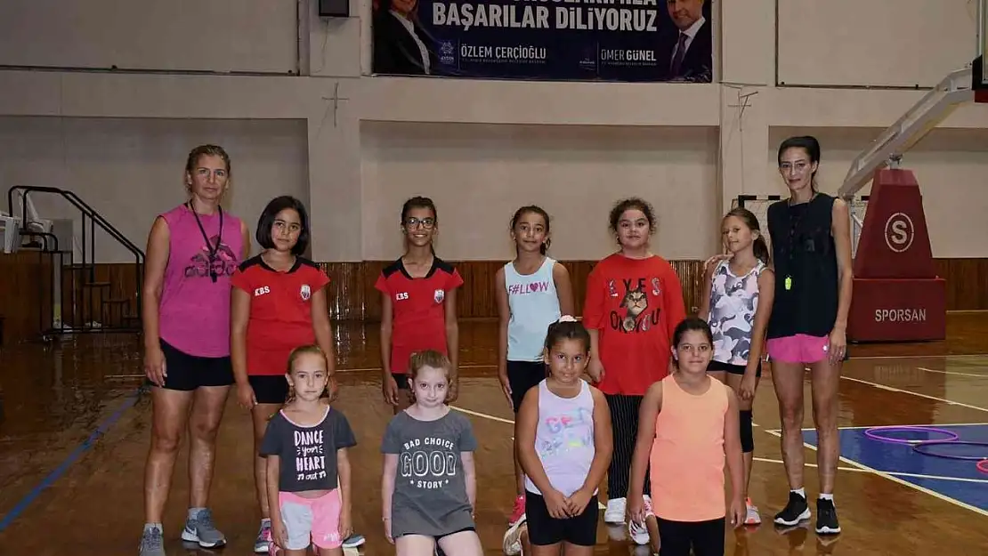 Kuşadalı minikler yaz tatilinde sporsuz kalmayacak