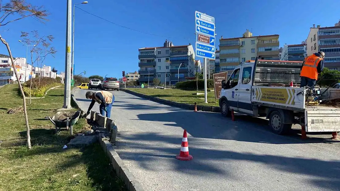 Kuşadası Belediyesi bozulan yolları onarıyor