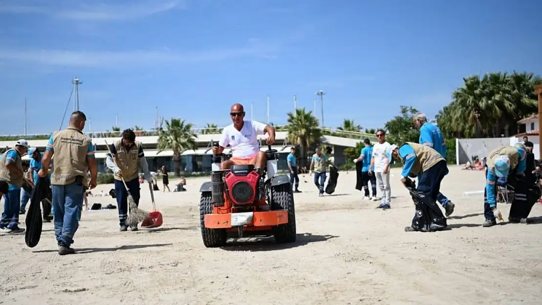 Kuşadası halk plajlarına 'bayram' dokunuşu