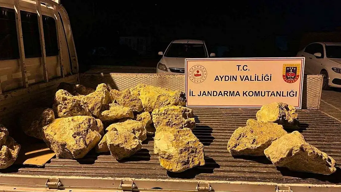 Kuşadası'nda 2 tonluk süs havuzunu çaldılar