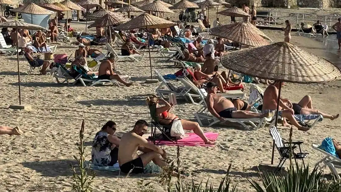 Kuşadası'nda Ekim'de deniz keyfi