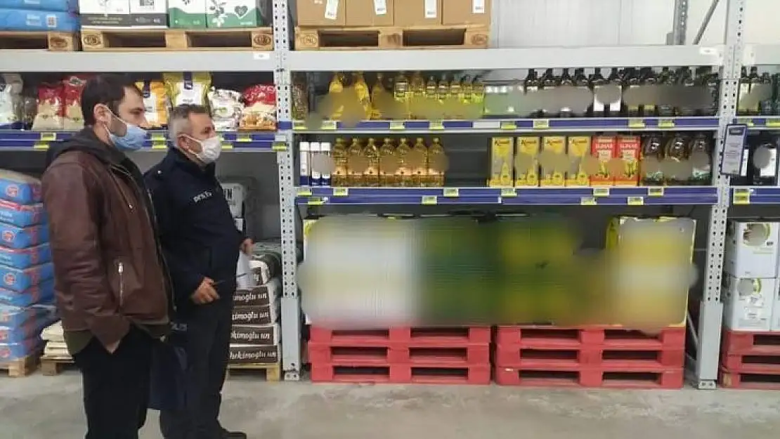 Kuşadası'nda marketler stokçuluğa karşı denetlendi