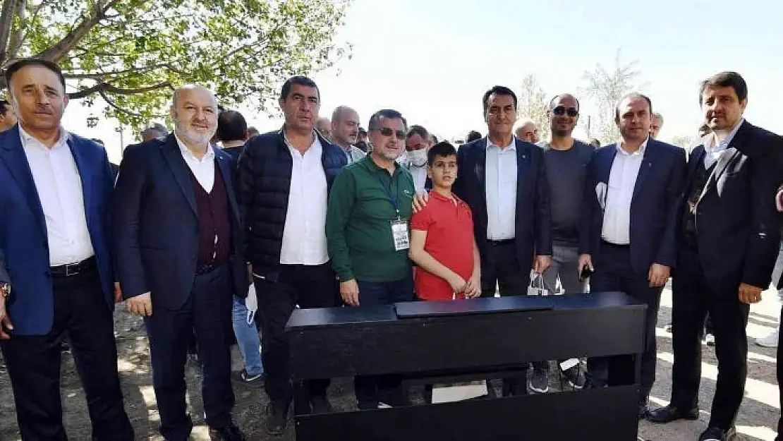 Kusursuz kulak Bager Çalışcı, Cumhurbaşkanı Erdoğan'a telefonda 'Gesi Bağlarını' çaldı