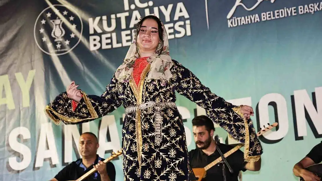 Kütahya Belediyesinden Türk Halk Müziği konseri