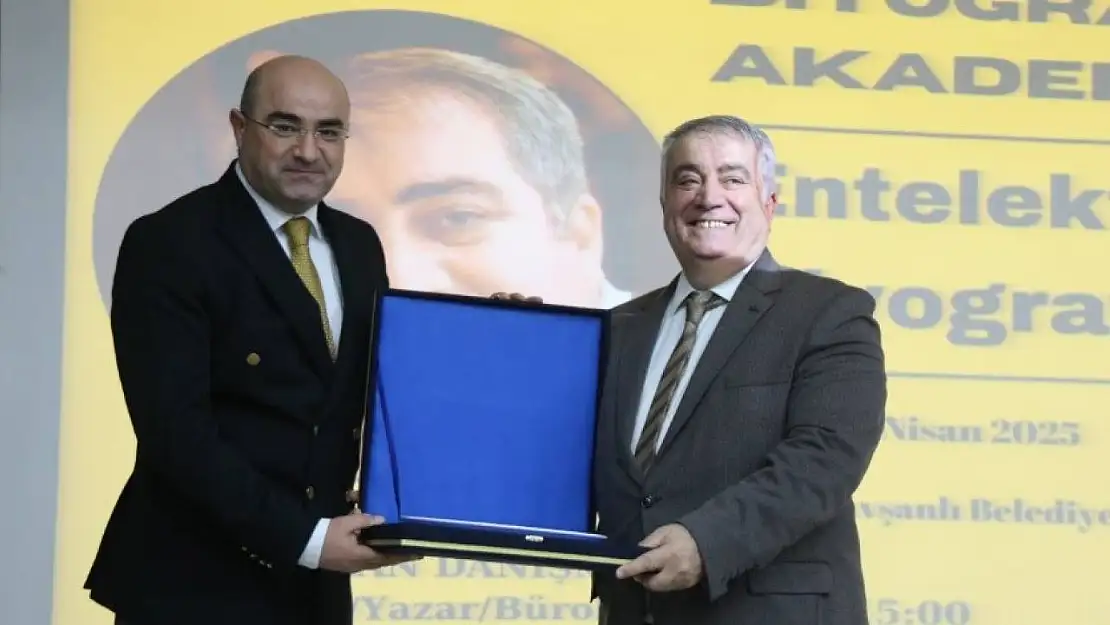 Kütahya'da 'Biyografi Akademisi: Entelektüel Biyografi' etkinliği