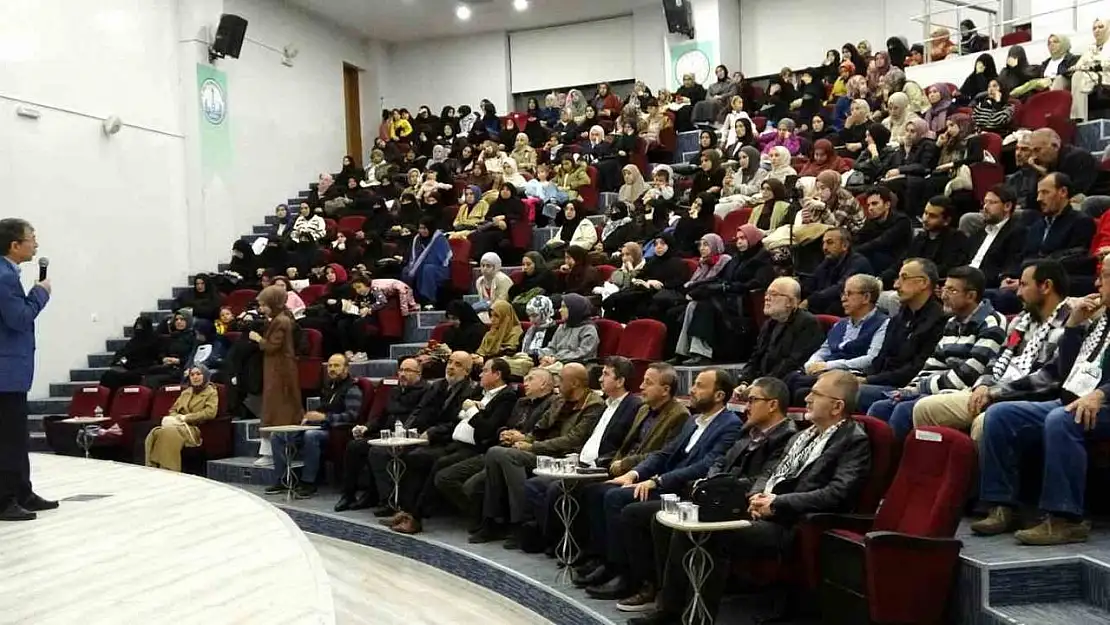 Kütahya'da 'Helal Gıda ve Boykot' konulu konferans