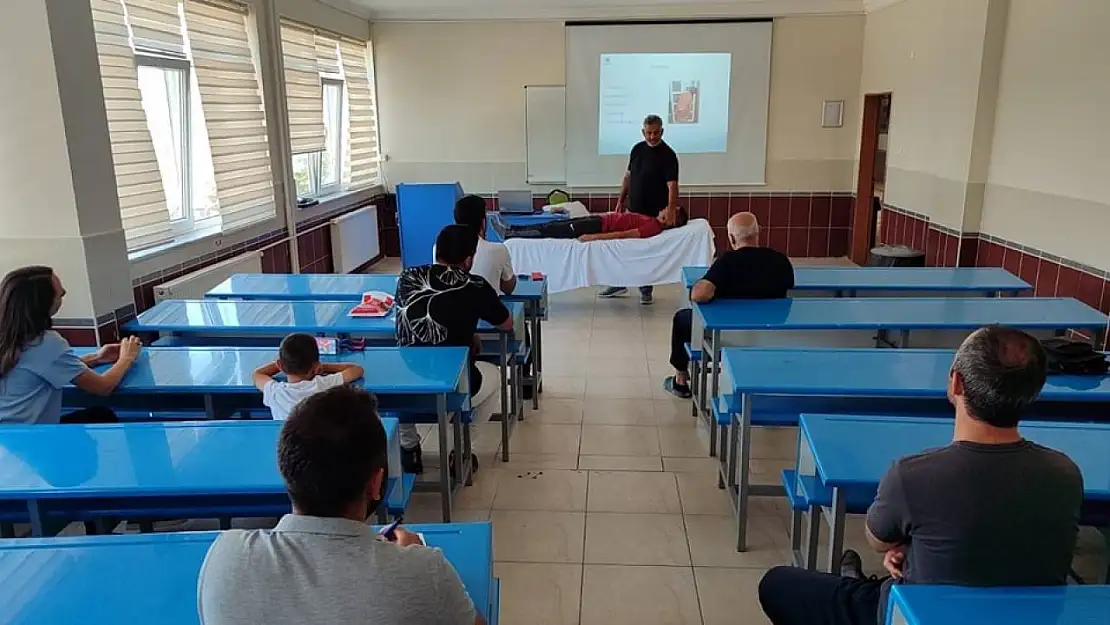 Kütahya'da 'Lumbar Bölge Tedavisi' konulu workshop çalışması yapıldı