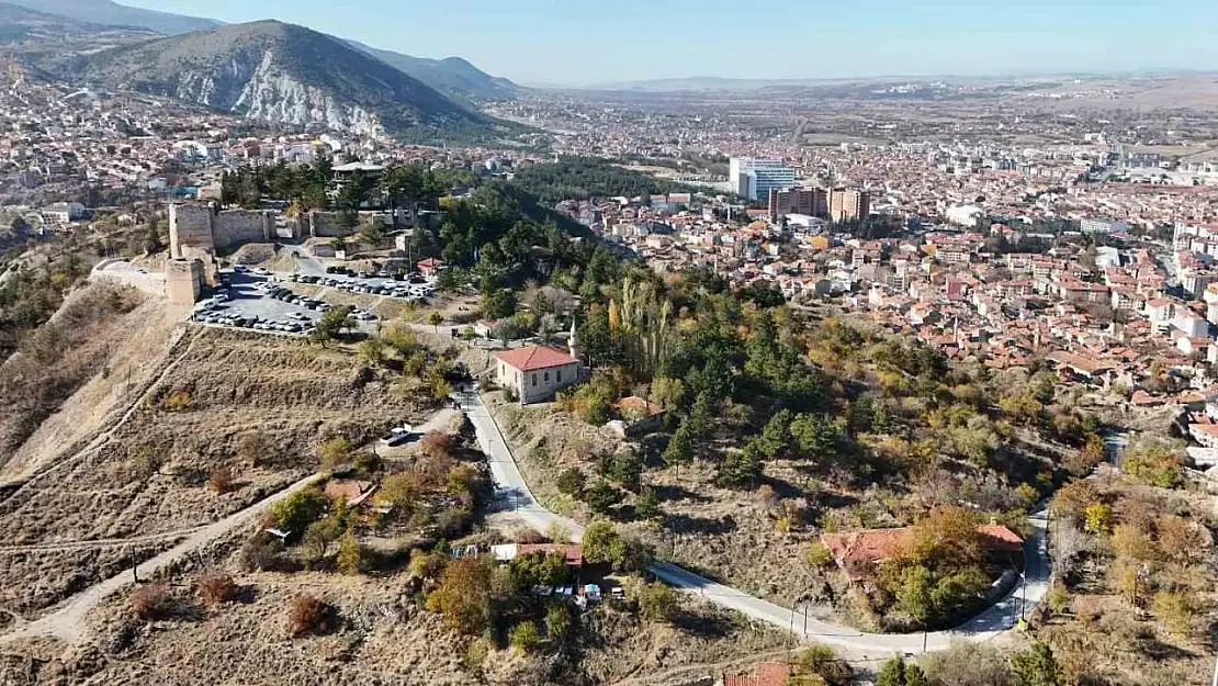 Kütahya'da 'Tarihi ve Doğayı Buluşturan Hisar Yürüyüş Yolu'nun ikinci etabı açıldı