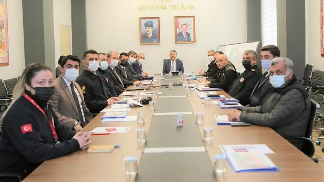Kütahya'da 112 Acil Çağrı Merkezi'ni asılsız ihbarlarla meşgul eden 14 kişiye para cezası