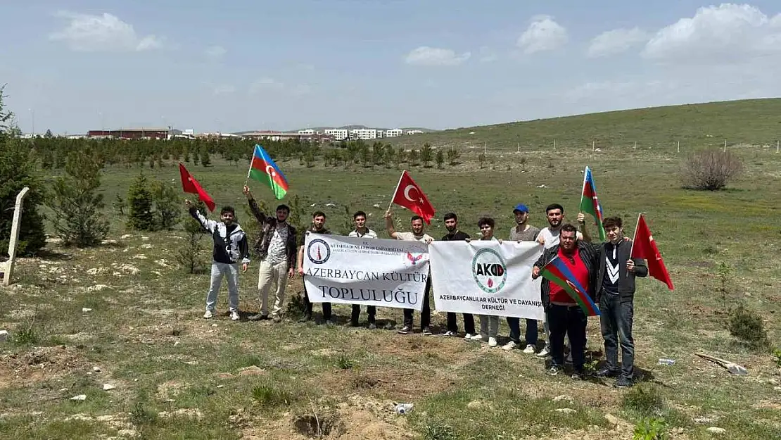 Kütahya'da Azerbaycan Ulusal Lideri Haydar Aliyev hatırasına 102 fidan dikildi