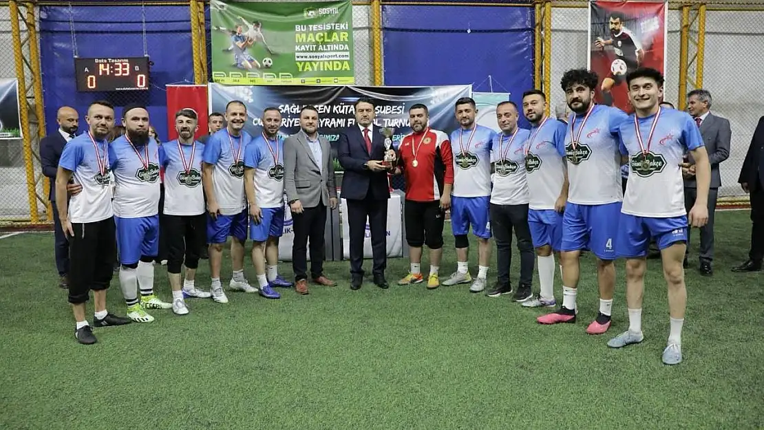 Kütahya'da Cumhuriyet Bayramı Halı Saha Futbol Turnuvası