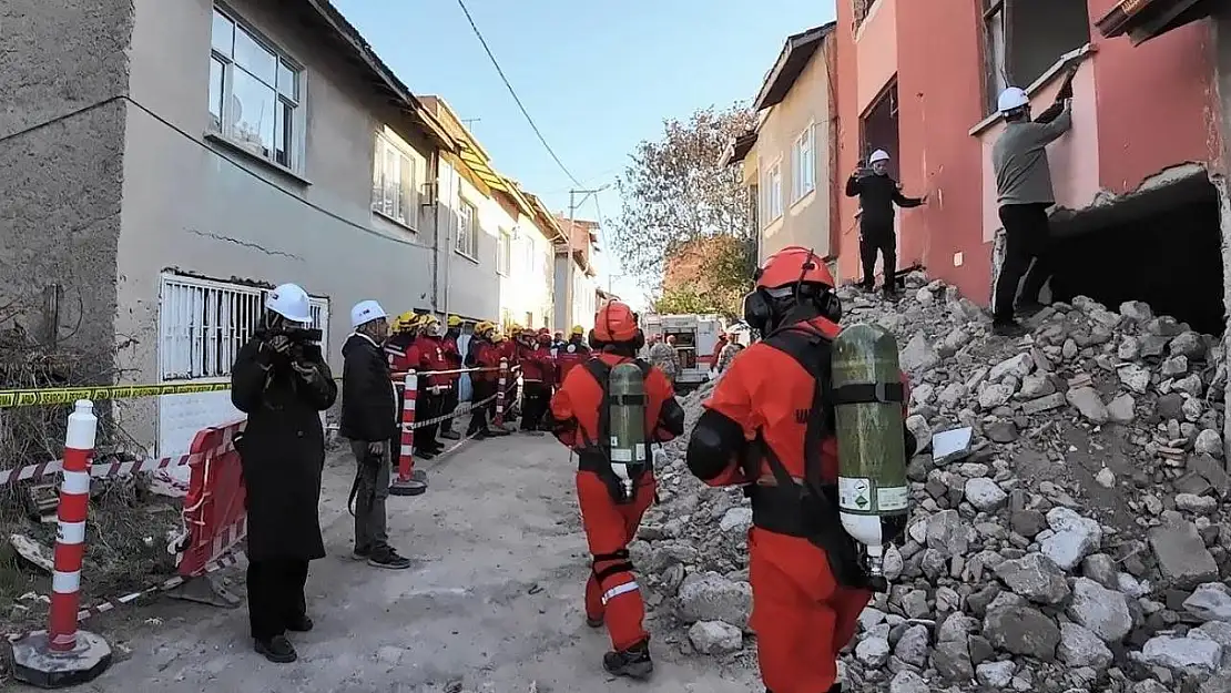 Kütahya'da deprem tatbikatı