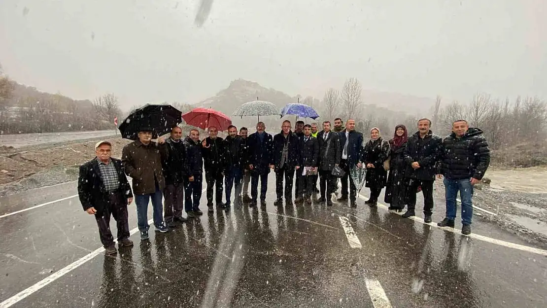 Kütahya'da Domaniç-Tavşanlı Karayolu'nun en zor ve tehlikeli kısmı olan 6,2 kilometrelik kısmı törenle trafiğe açıldı