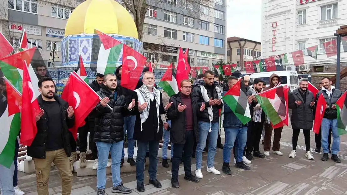 Kütahya'da Filistinli öğrenciler ateşkesi kutladı