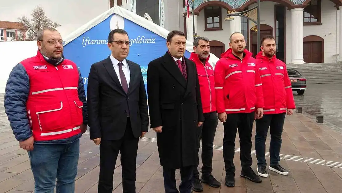 Kütahya'da iftar çadırları kuruldu