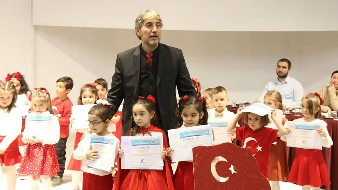 Kütahya'da İstiklal Marşı'nı Ezbere Güzel Okuma Yarışması
