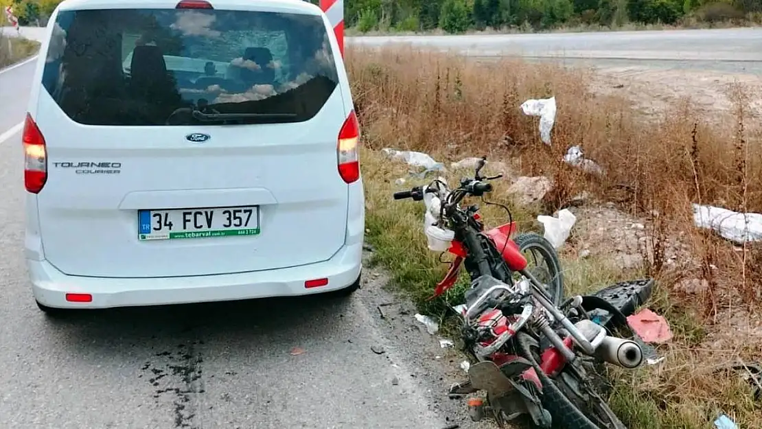 Kütahya'da otomobil ile motosiklet çarpıştı: 1 yaralı