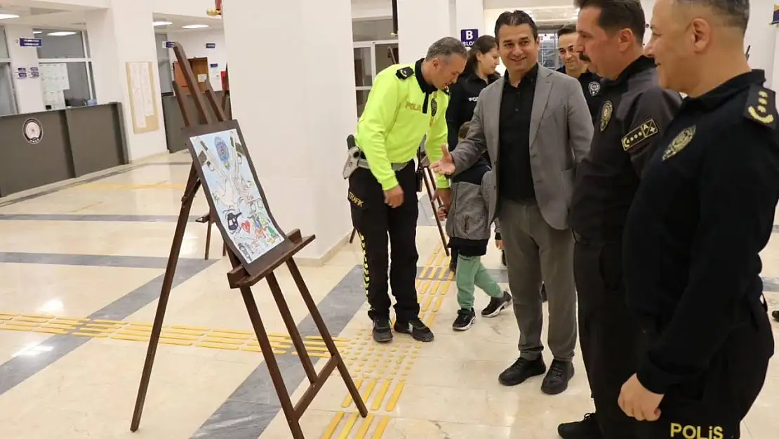 Kütahya'da Polis Haftası etkinlikleri, miniklerden anlamlı şiirler ve resimler