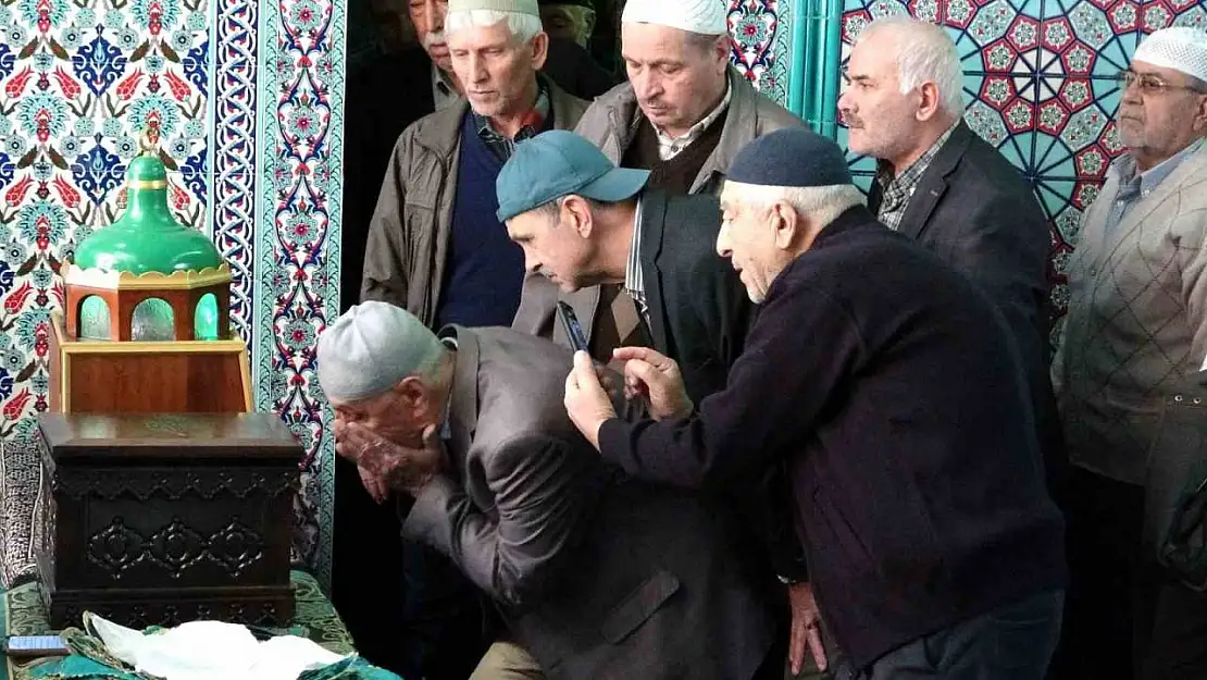 Kütahya'da Sakal-ı Şerif ziyaretine yoğun ilgi