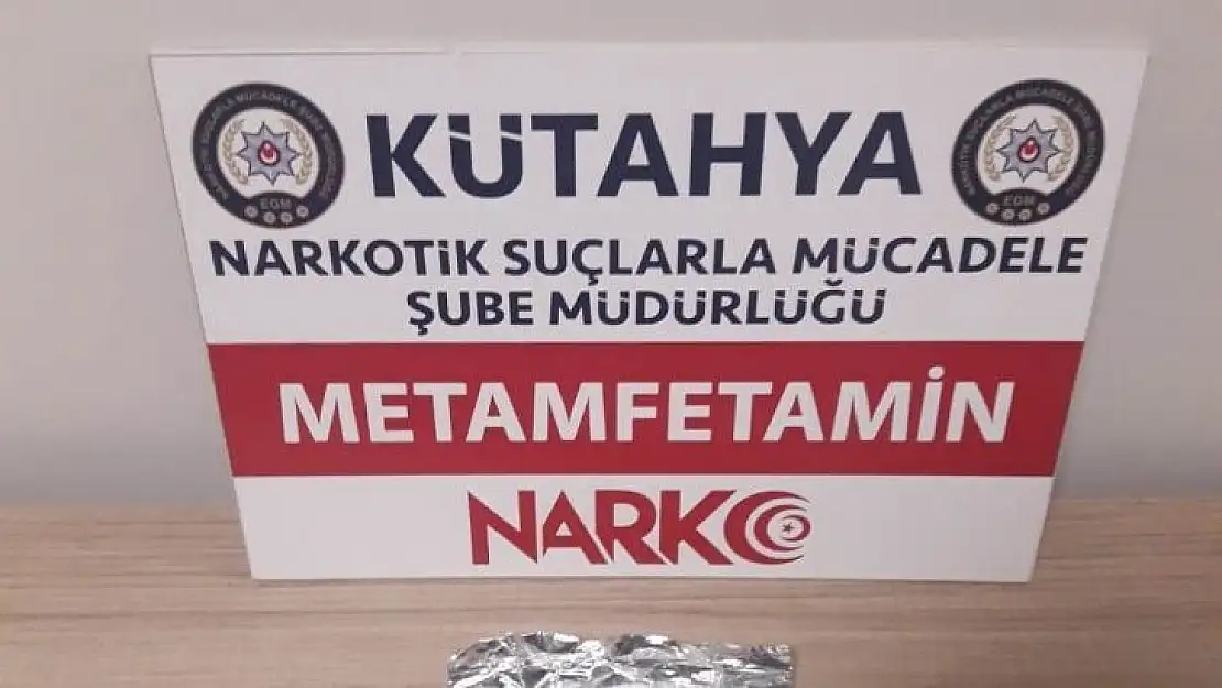 Kütahya'da şüpheli şahsın üzerinde uyuşturucu bulundu