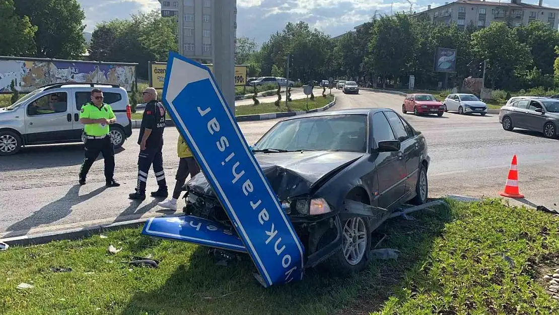 Kütahya'da trafik kazası: 2 yaralı