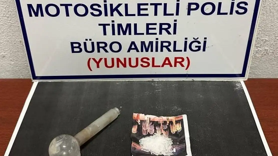 Kütahya'da Yunus Timleri 1 kişinin üzerinde uyuşturucu ele geçirdi