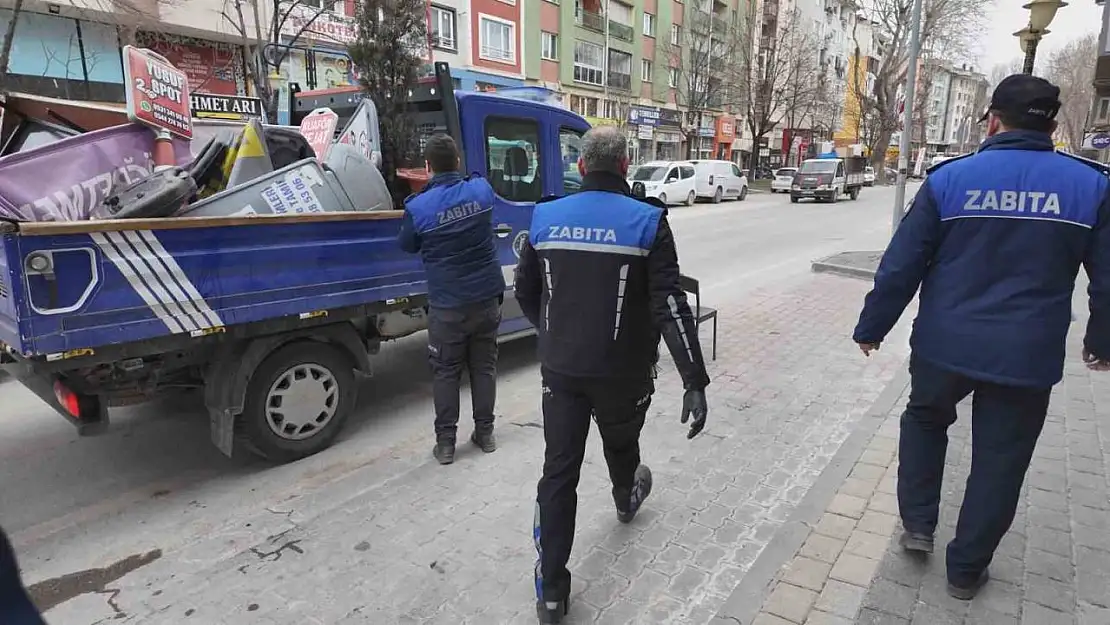 Kütahya'da zabıtadan kaldırım işgalcilerine sıkı denetim